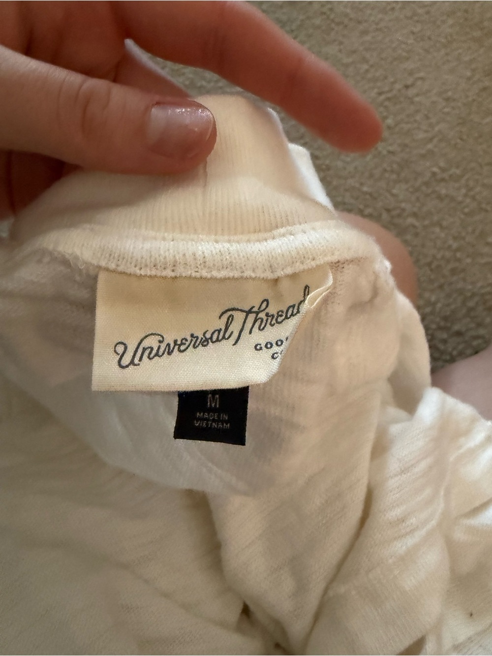 Universal Thread Cream Lightweight Scoop Neck Top - Picture 2 of 3